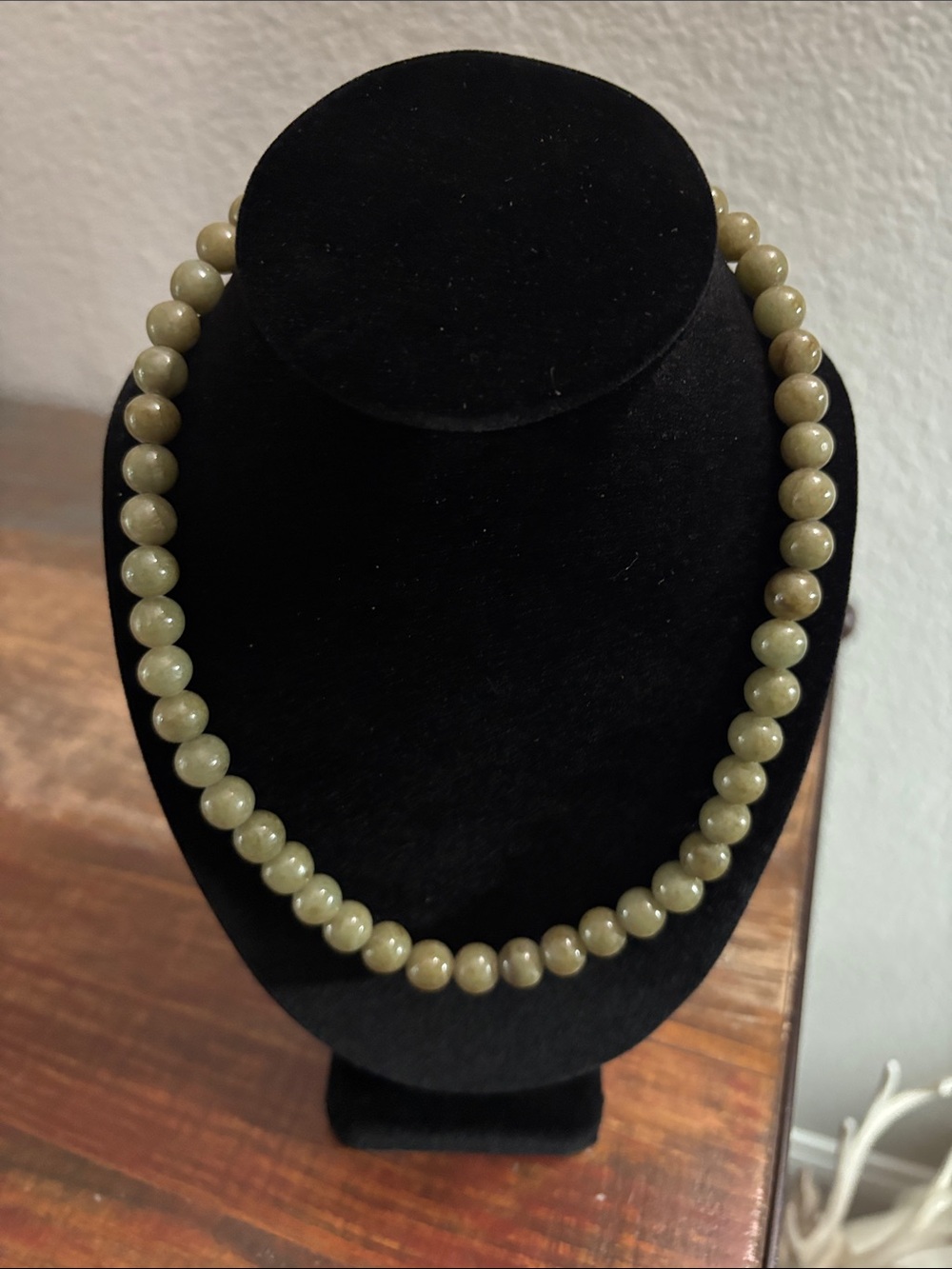 Natural Green Jade Bead Necklace - Women Jewelry